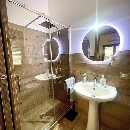 Rosa Apartment