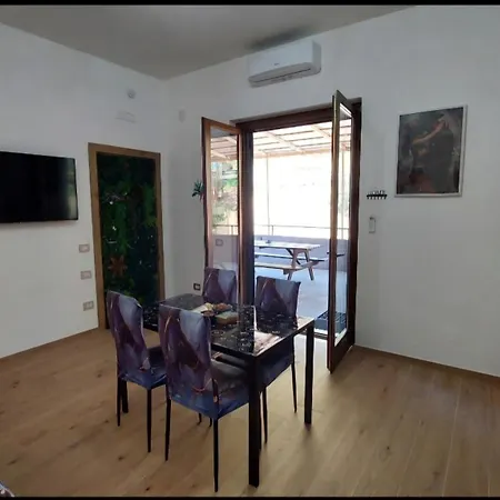 Rosa Apartamento Castelnuovo Cilento